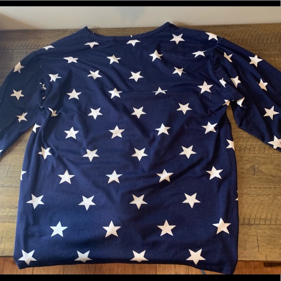 Long sleeve shirt! Lightly worn. Size 12 girls - Picture 3 of 4